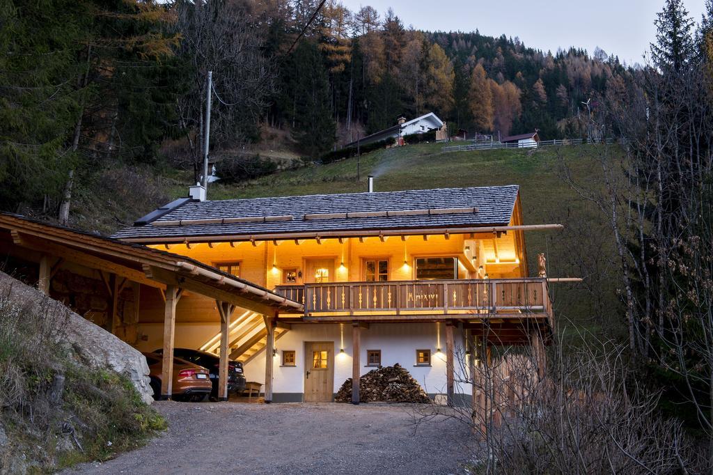Wuidererhuettn, Charlet In Alleinlage Mit Freistehendem Saunahaus Grosskirchheim Bagian luar foto